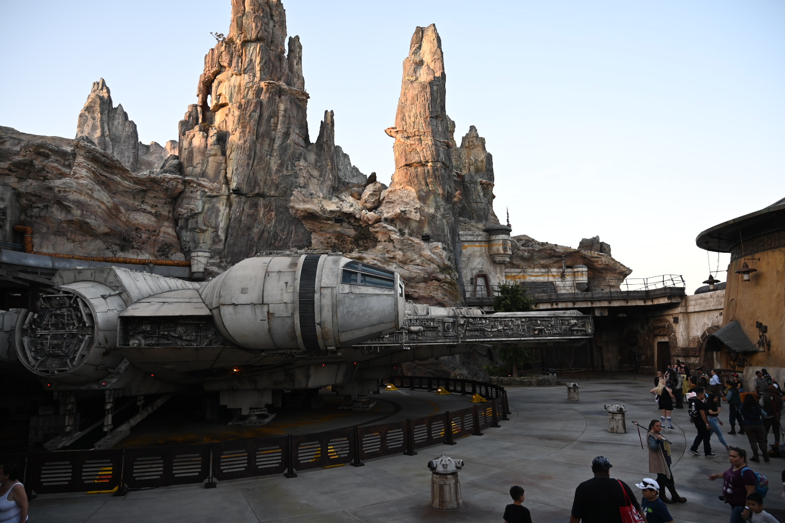 We Took the Nikon Z 6 to Photograph Star Wars: Galaxy's Edge at Disneyland