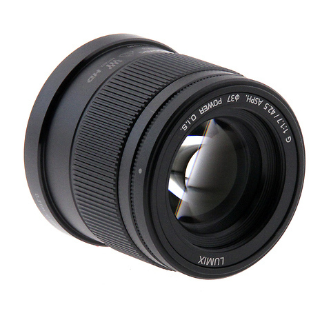 LUMIX G 42.5mm f/1.7 ASPH. POWER O.I.S. Lens (Open Box) Image 1