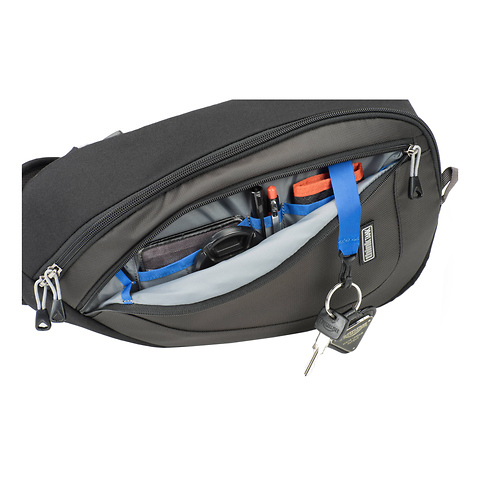 TurnStyle 5 V2.0 Sling Camera Bag (Charcoal) Image 4