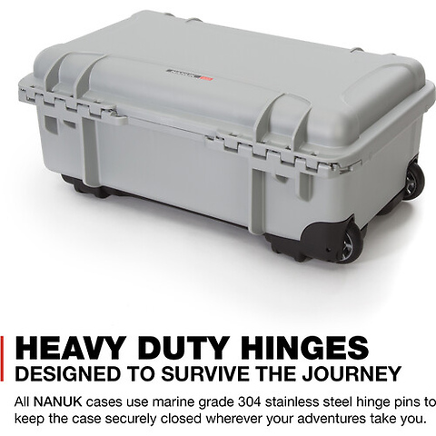 935 Wheeled Hard Case with Foam Insert (Silver, 28.5L) Image 9