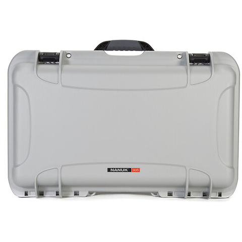 935 Wheeled Hard Case with Foam Insert (Silver, 28.5L) Image 1