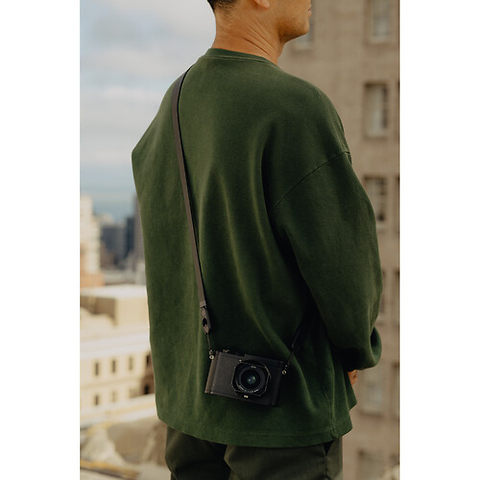 Form Leather Camera Strap (Black, 52.6 in.) Image 4