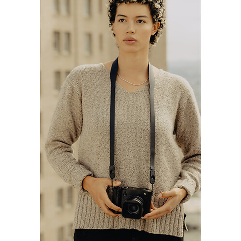 Form Leather Camera Strap (Black, 46.7 in.) Image 2
