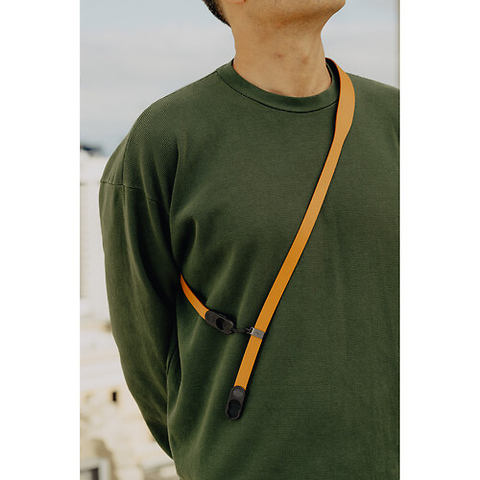 Form Leather Camera Strap (Amber, 52.6 in.) Image 1