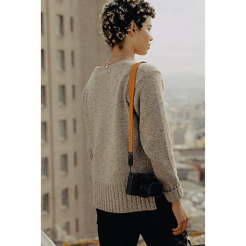 Form Leather Camera Strap (Amber, 40.8 in.) Image 6
