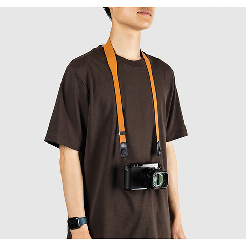 Form Leather Camera Strap (Amber, 40.8 in.) Image 1