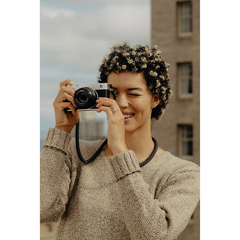 Form Rope Camera Strap (Black, 30.9 in.) Image 3