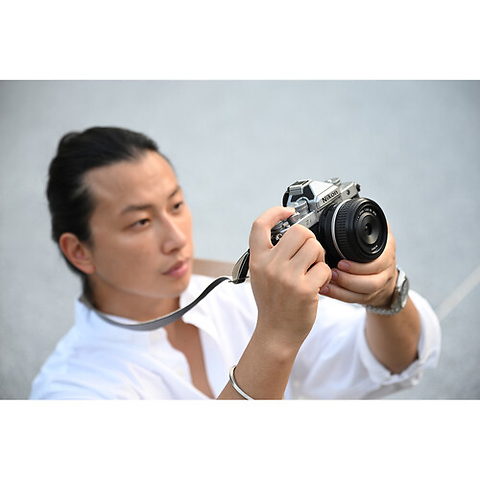 Z f Mirrorless Digital Camera Body (Silver) Image 8