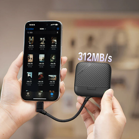 CreateMate High-Speed Mini Card Reader Case (Classic Black) Image 2