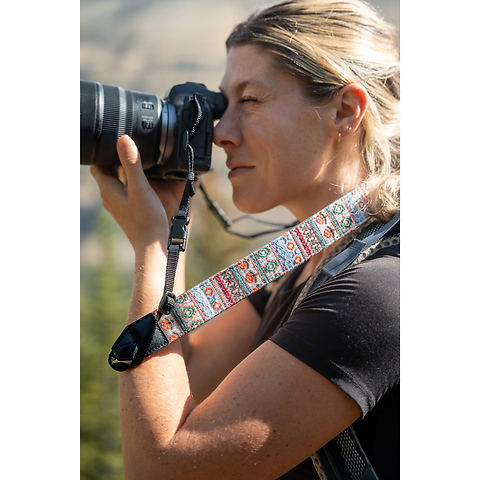 Tapestry Strap QR (Spring Glen) Image 2