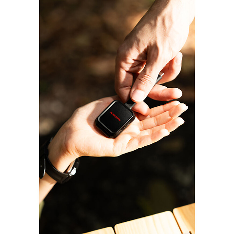 QuickFlow UHS-I SD Card Reader with USB-C Image 3