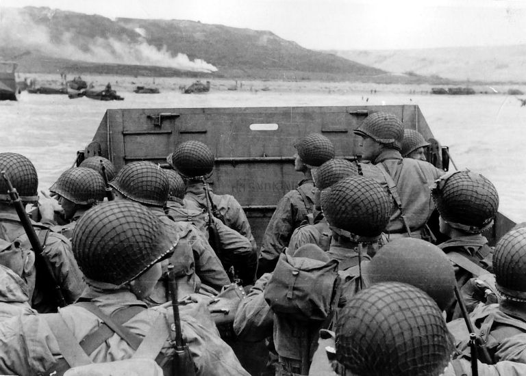 D-DAY, ROBERT CAPA AND EVERYONE ELSE