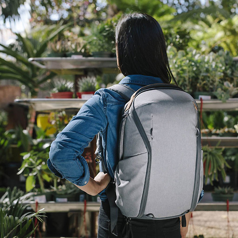 Everyday Backpack Zip (20L, Ash) Image 8