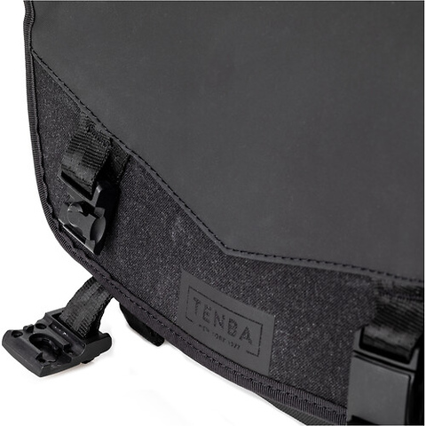 DNA 9 Slim Camera Messenger Bag (Black) Image 4