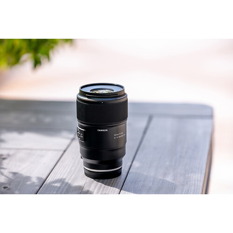 90mm f/2.8 Di III VXD Macro Lens for Sony E Image 7