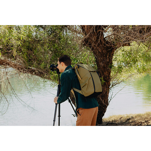 Everyday Backpack (Kelp, 30L) Image 8