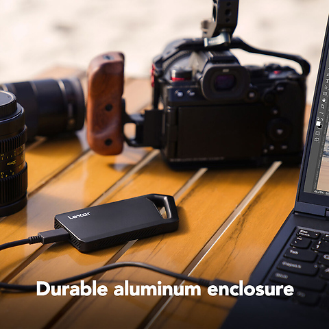 2TB Professional SL600 USB 3.2 Gen 2x2 Portable SSD Image 8