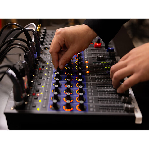 LiveTrak L12next 14x4 Digital Mixer and Recorder Image 11