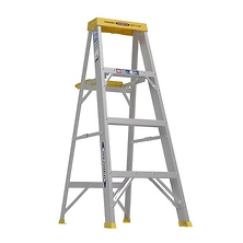 Aluminum 4' Ladder Image 0